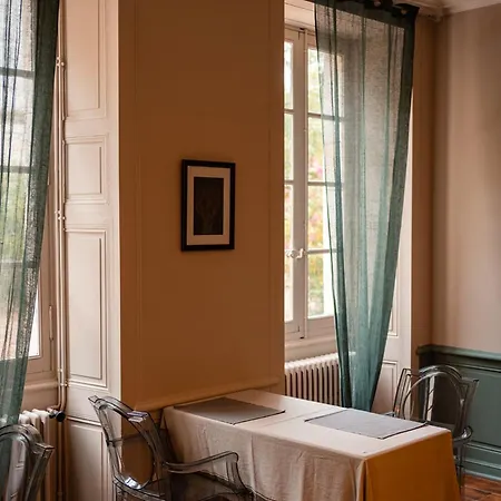 Domaine De Belisle Bed & Breakfast *